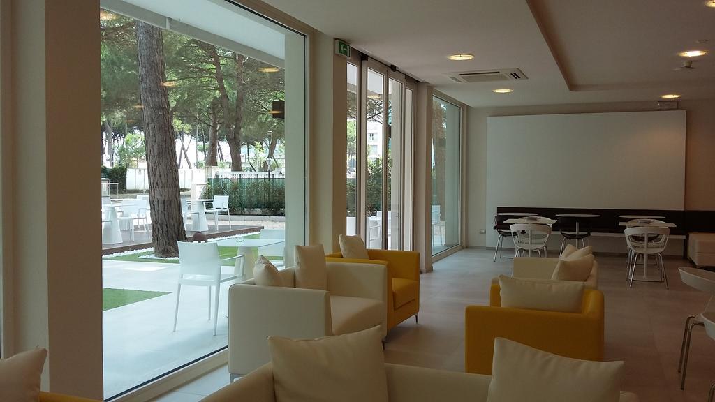 Hotel Condor Милано Мартима Екстериор снимка